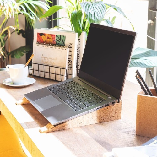 pomyslowa-korkowa-podstawka-pod-laptopa.jpg