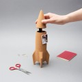 przybornik-na-biurko-dla-dzieci-rakieta-korkowa-cork-rocket.jpg